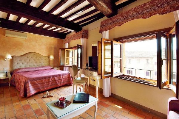 Hotel Leon Bianco (San Gimignano)